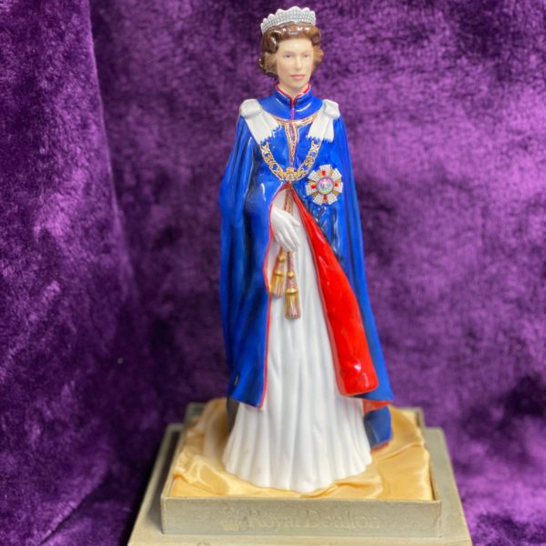 Royal Doulton the Queen's 30th Anniversary 3rd June 1983 Limited Edition 404 of 2500 £145